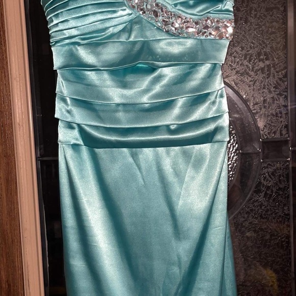 Prom/casual dresses - Picture 9 of 15